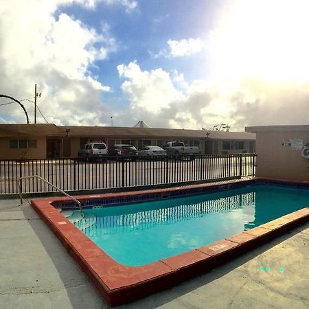 Coral Roc Motel Флорида Сити Екстериор снимка